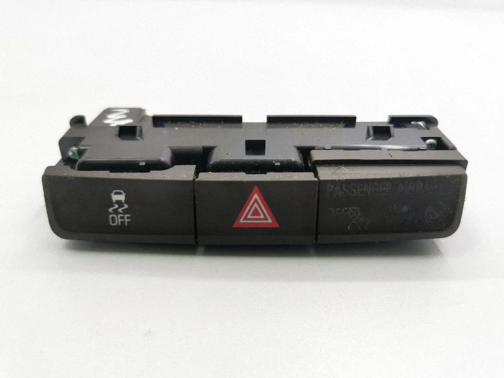 Hazard light switch – Opel Mokka (2012-2016)