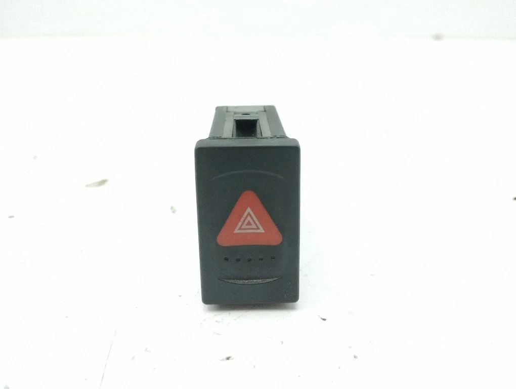Avārijas gaismu slēdzis 3B0953235B