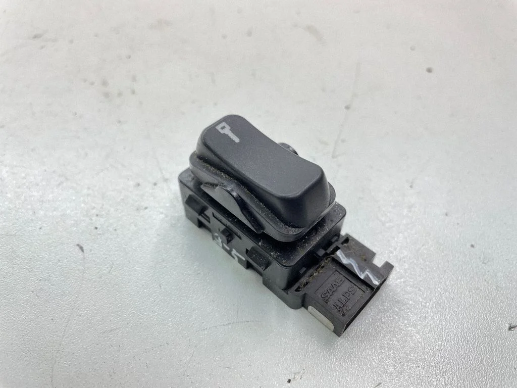 Central locking switch button 4617593