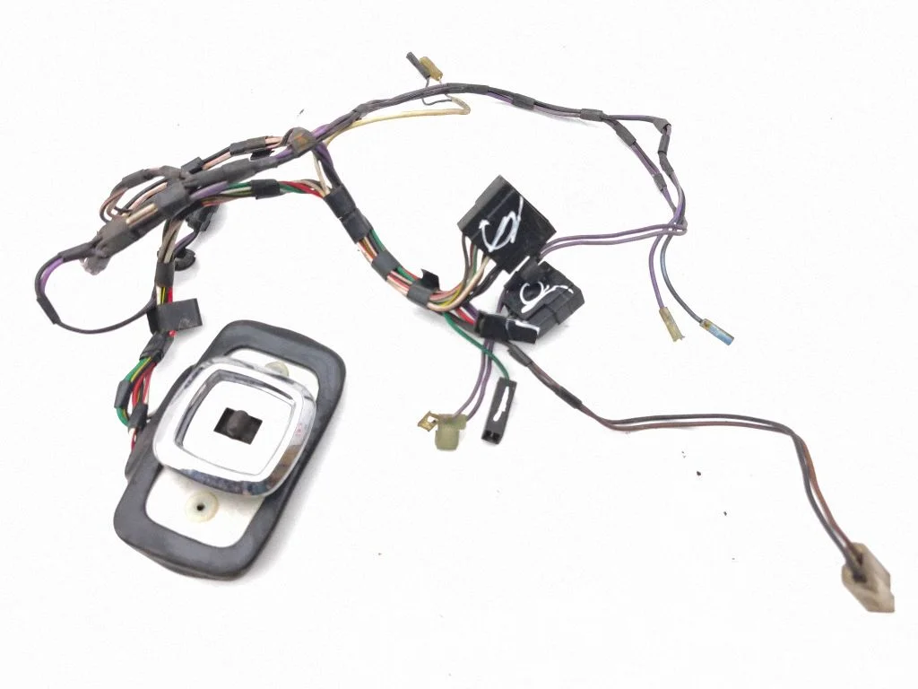 Electric window control switch – Rolls-Royce Silver Spur (1980-1998), rear right