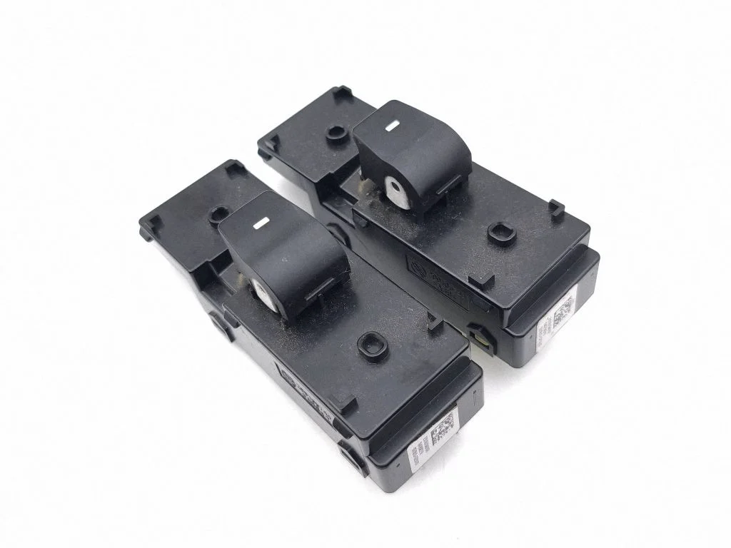 Electric window control switch 93580G2010