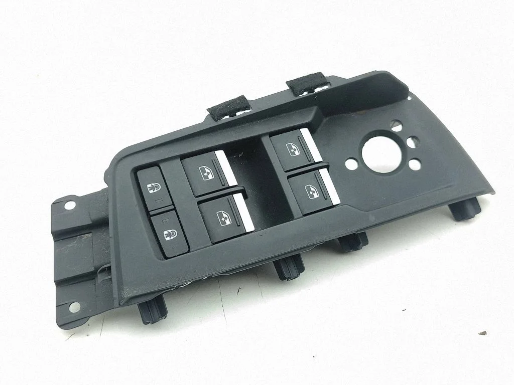 Elektrisko logu slēdzis 83A959851C