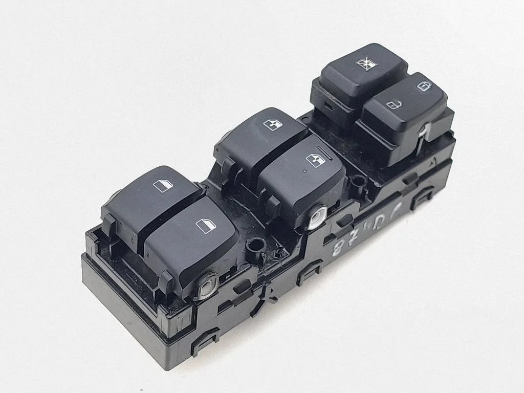 Electric window control switch 93570J9750TM