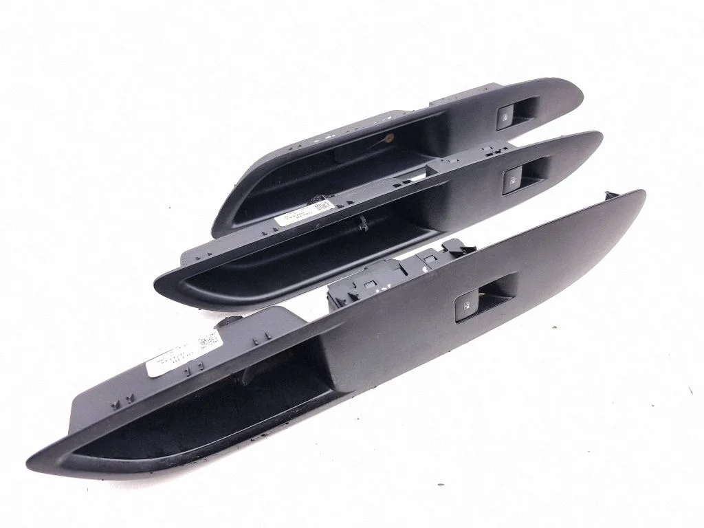 Electric window control switch – Opel Mokka X (2016-2019)