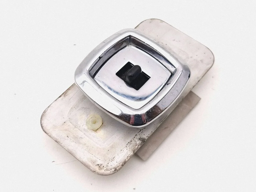 Electric window control switch – Rolls-Royce Silver Spur (1980-1998), front left