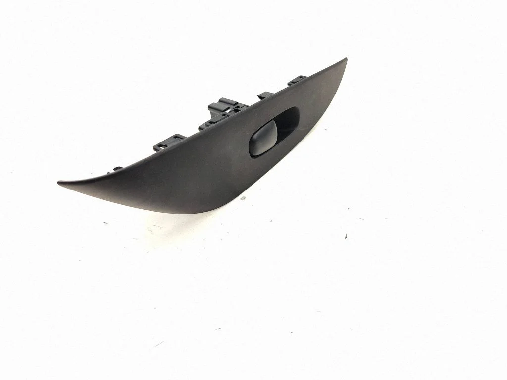 Electric window control switch 82961