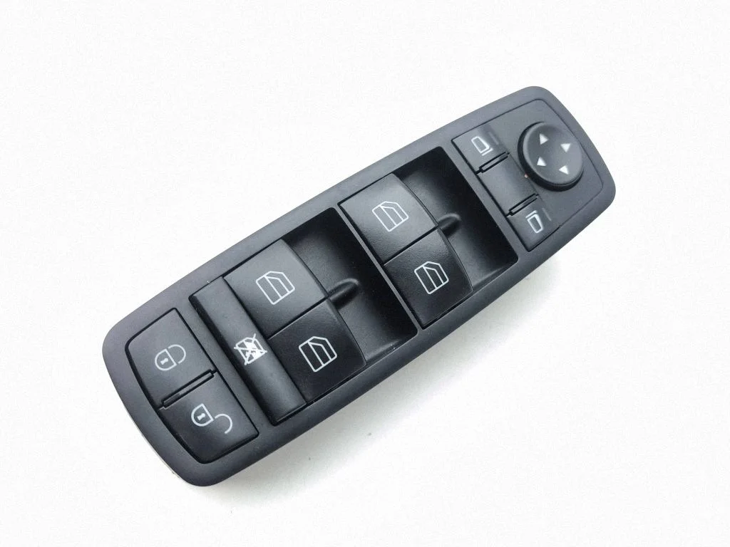 Elektrisko logu slēdzis A1698206610