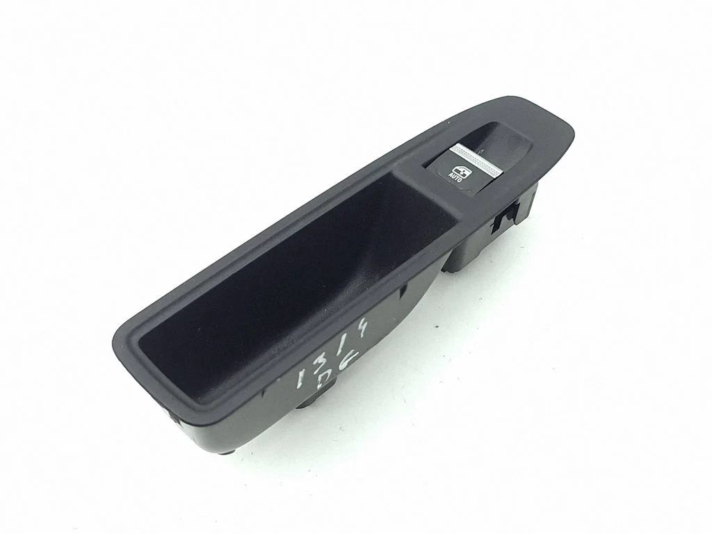 Electric window control switch 254201060R – Renault Megane IV (2016-)