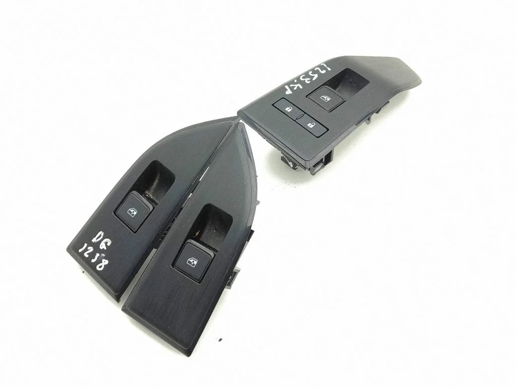 Electric window control switch – Nissan Qashqai J12 (2021-)