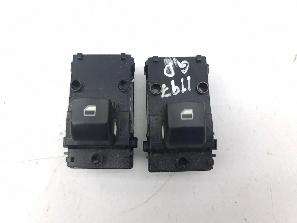 Electric window control switch 40B5221310