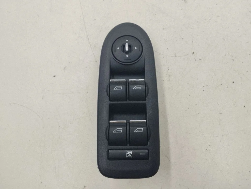 Electric window control switch 8M5T14A132AC