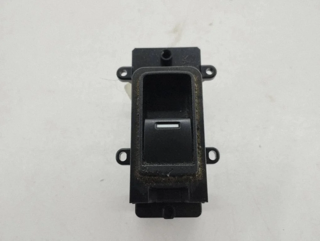 Elektrisko logu slēdzis 35780T1GG01