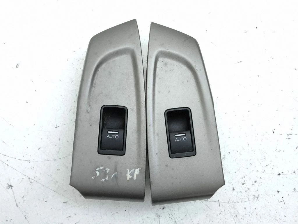 Elektrisko logu slēdzis 35770TL0E11M1