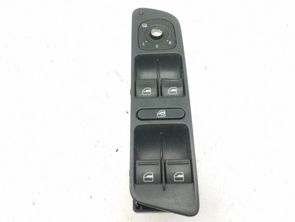 Electric window control switch – Volkswagen Tiguan (2007-2016)
