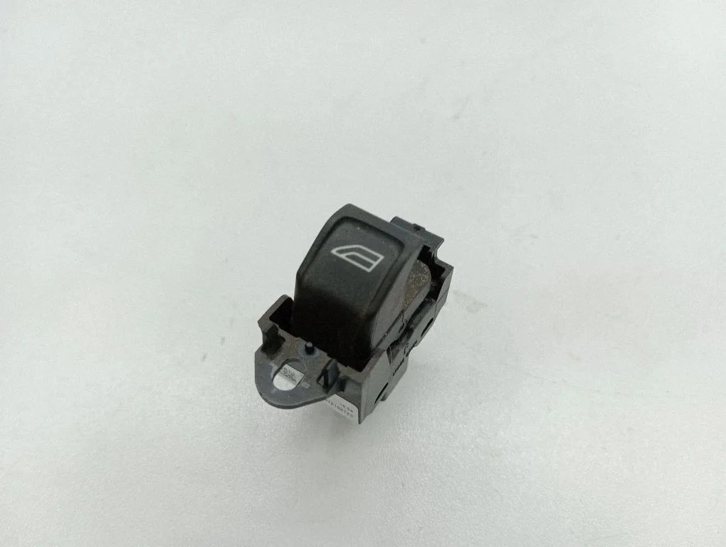Electric window control switch – Volvo V70 (2005-2008)