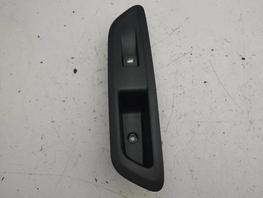 Electric window control switch 9831081480