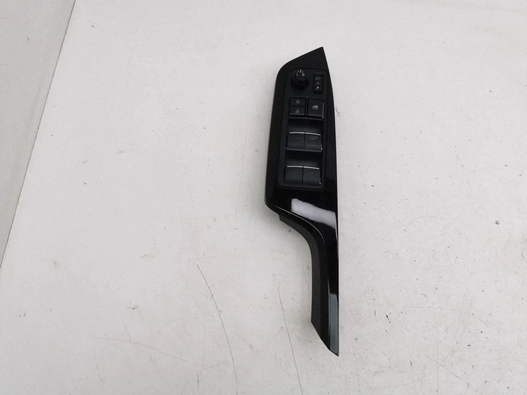 Elektrisko logu slēdzis 8404002270