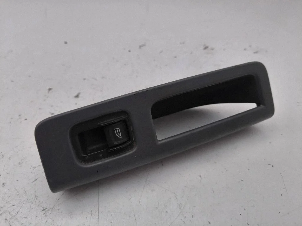 Electric window control switch 30773217