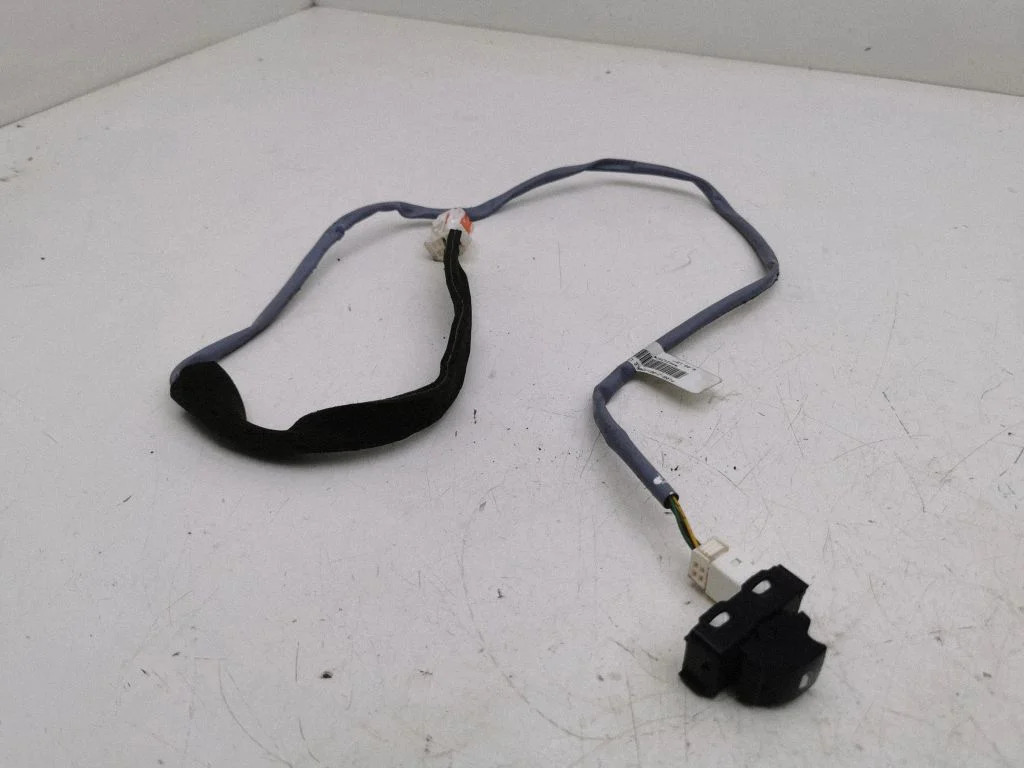 Electric window control switch P108J301