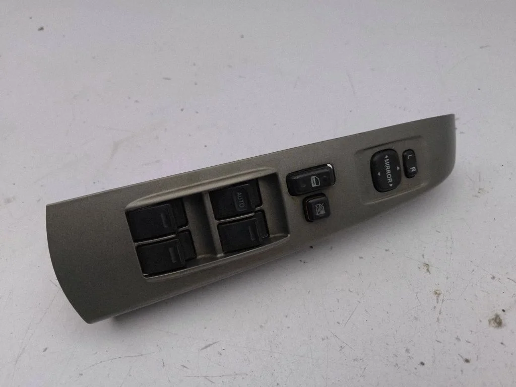 Electric window control switch 8482047021
