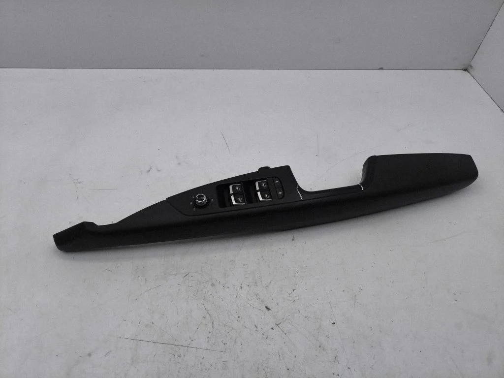 Electric window control switch 4H09595654117