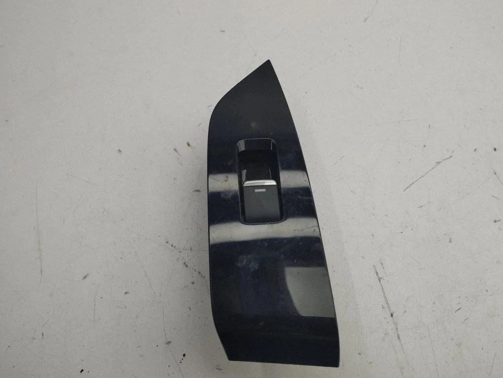 Electric window control switch KG2C66380