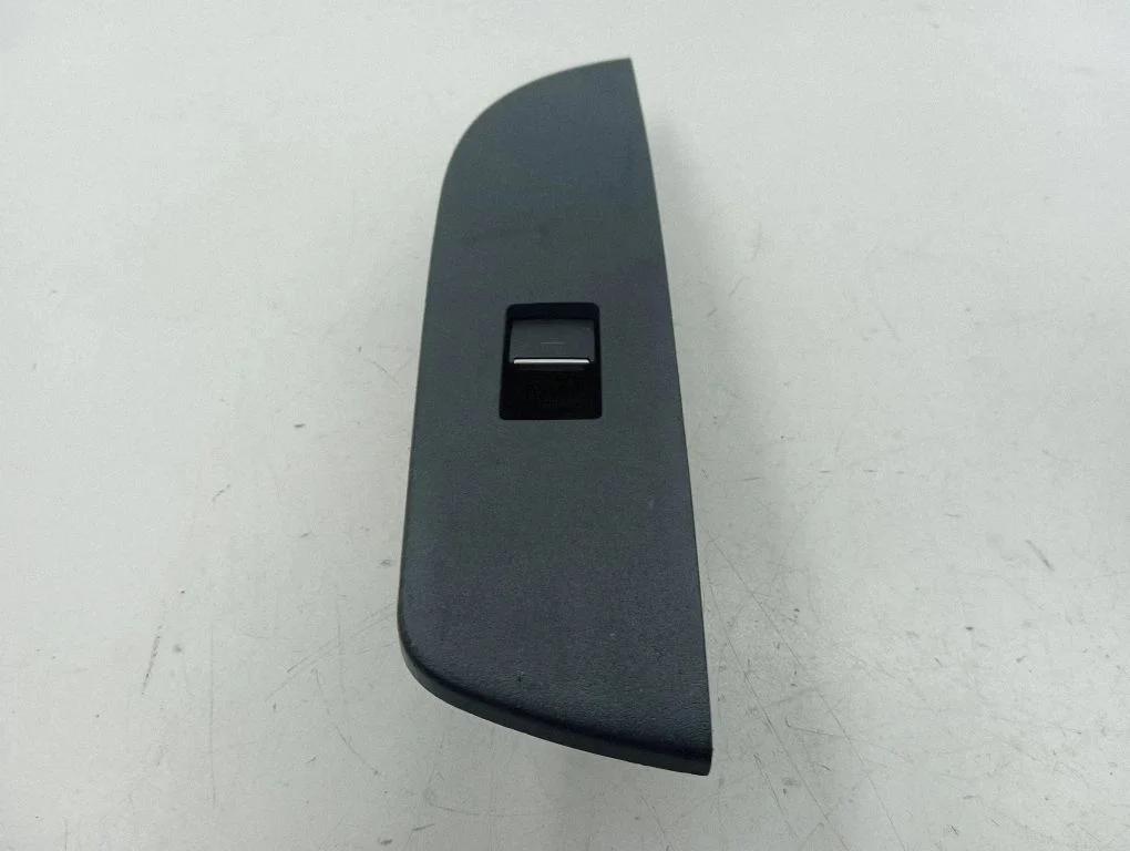 Electric window control switch 7423202G40