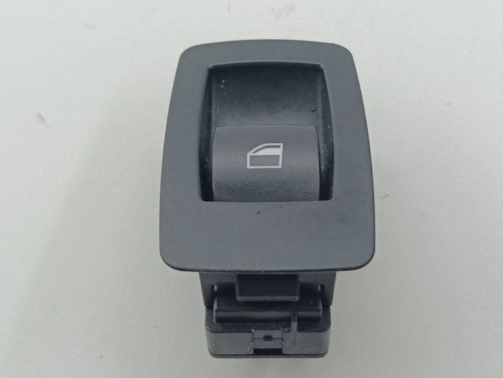 Electric window control switch – BMW X5 E70 (2006-2013)