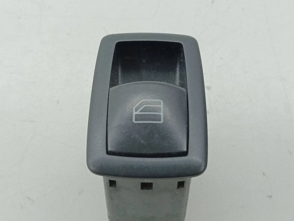 Elektrisko logu slēdzis A2518200510
