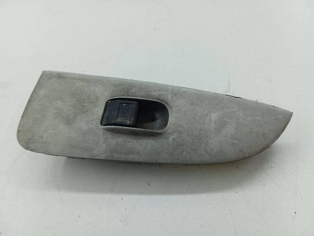 Electric window control switch 83761