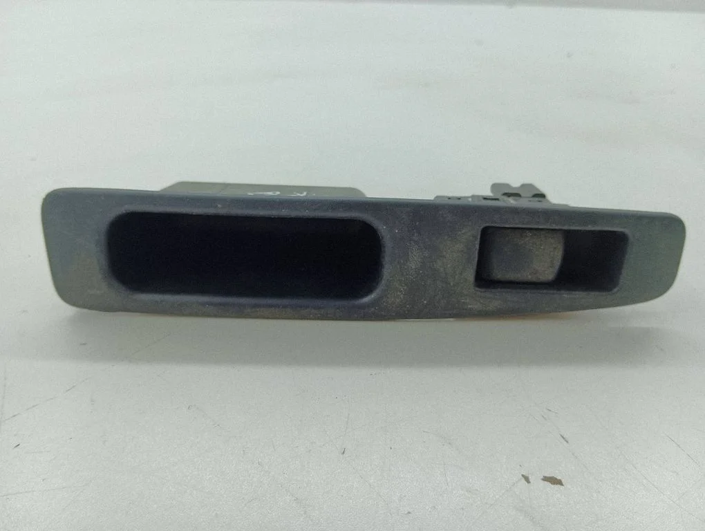 Electric window control switch 25411JD000