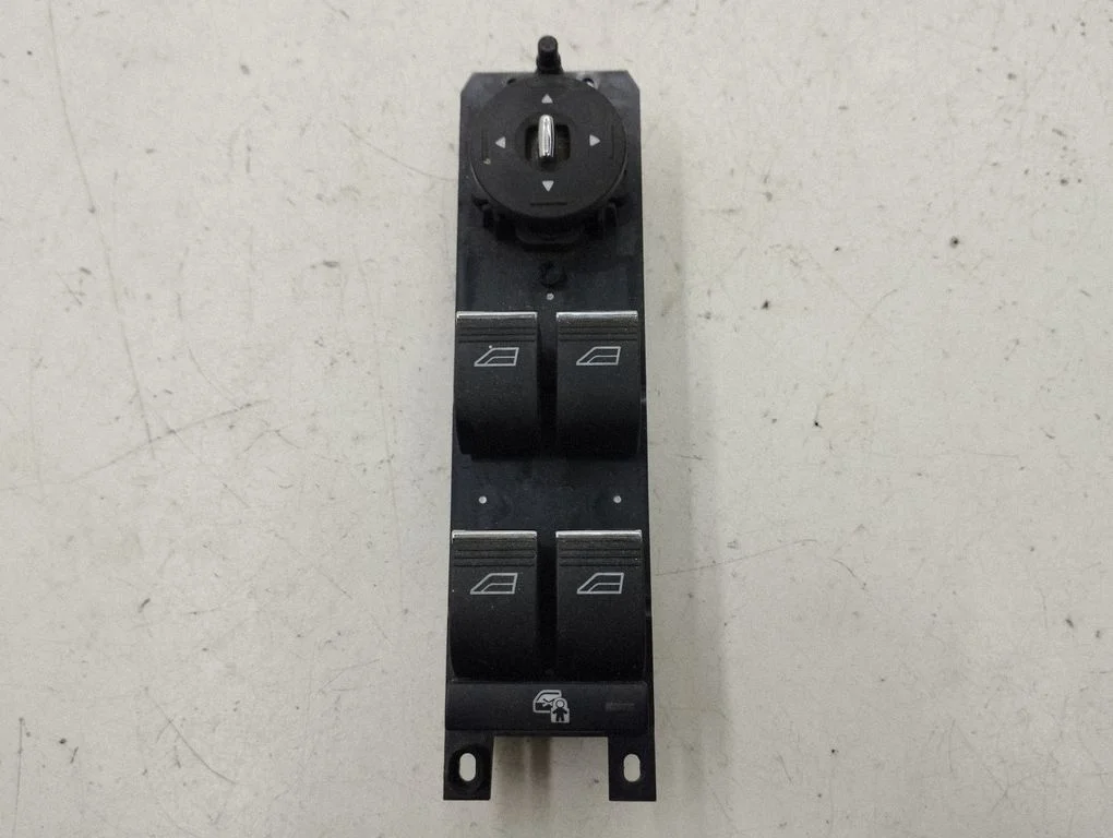 Elektriaknate lüliti AM5T14A132DB