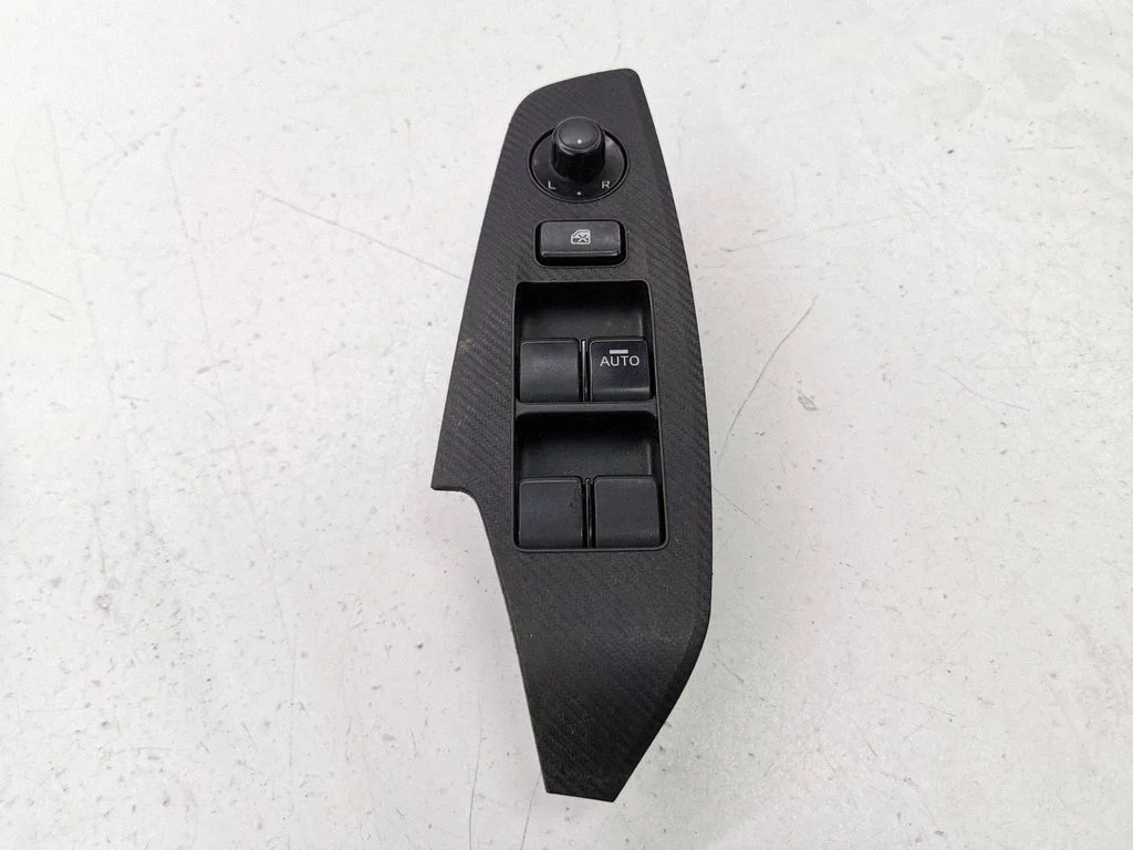 Elektrisko logu slēdzis BJE766350