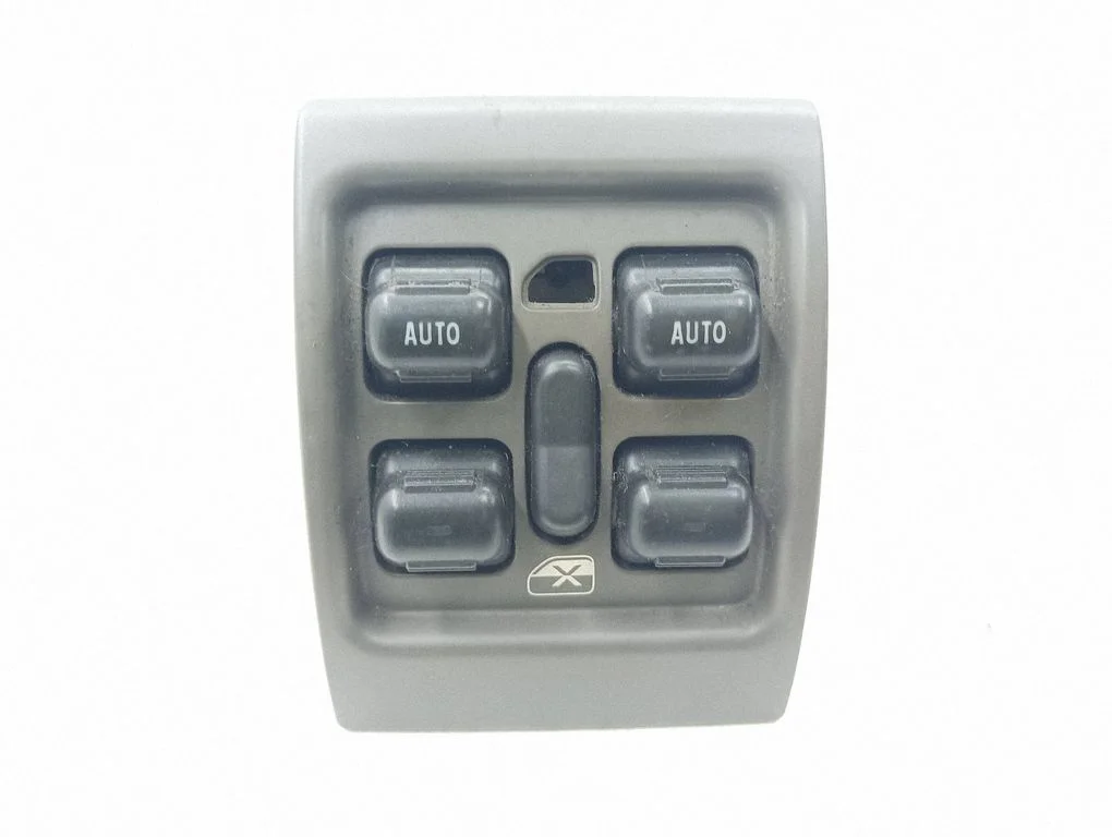 Elektrisko logu slēdzis OUK931L8AB