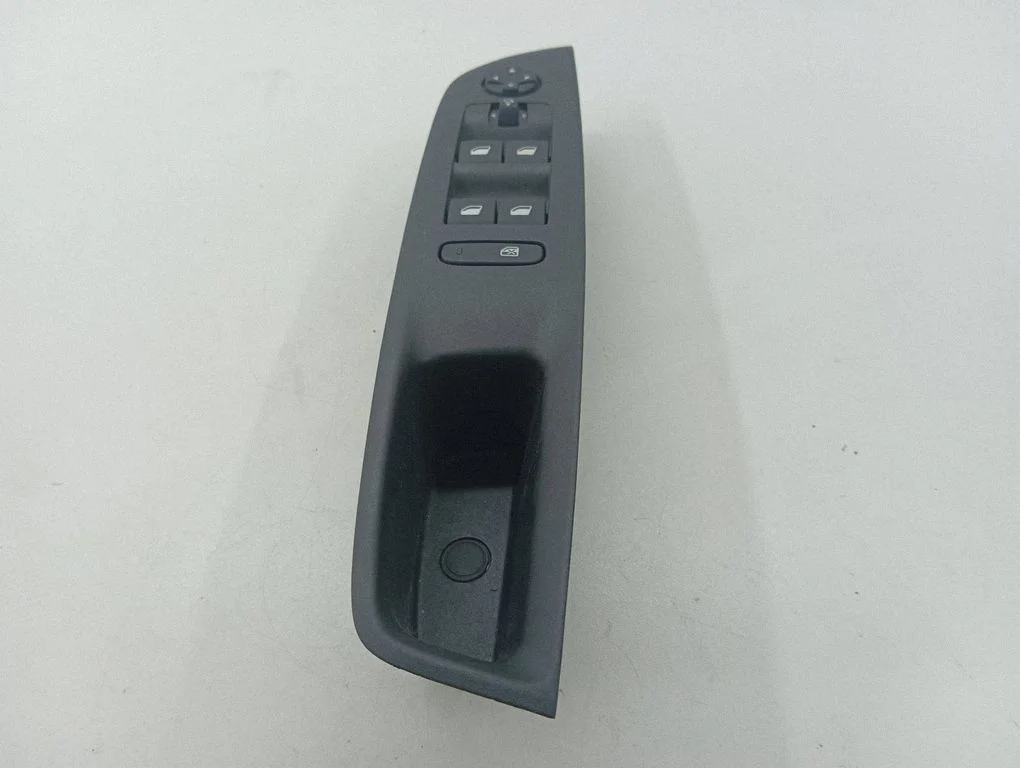 Electric window control switch 9835153980