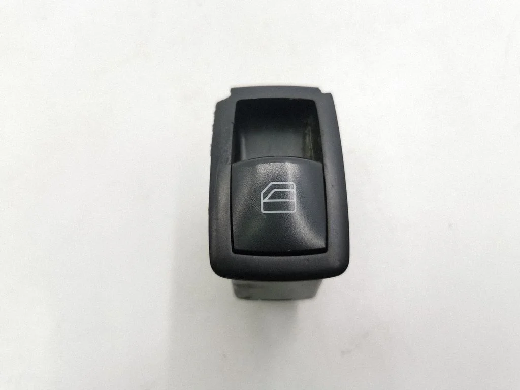 Electric window control switch A2518200510