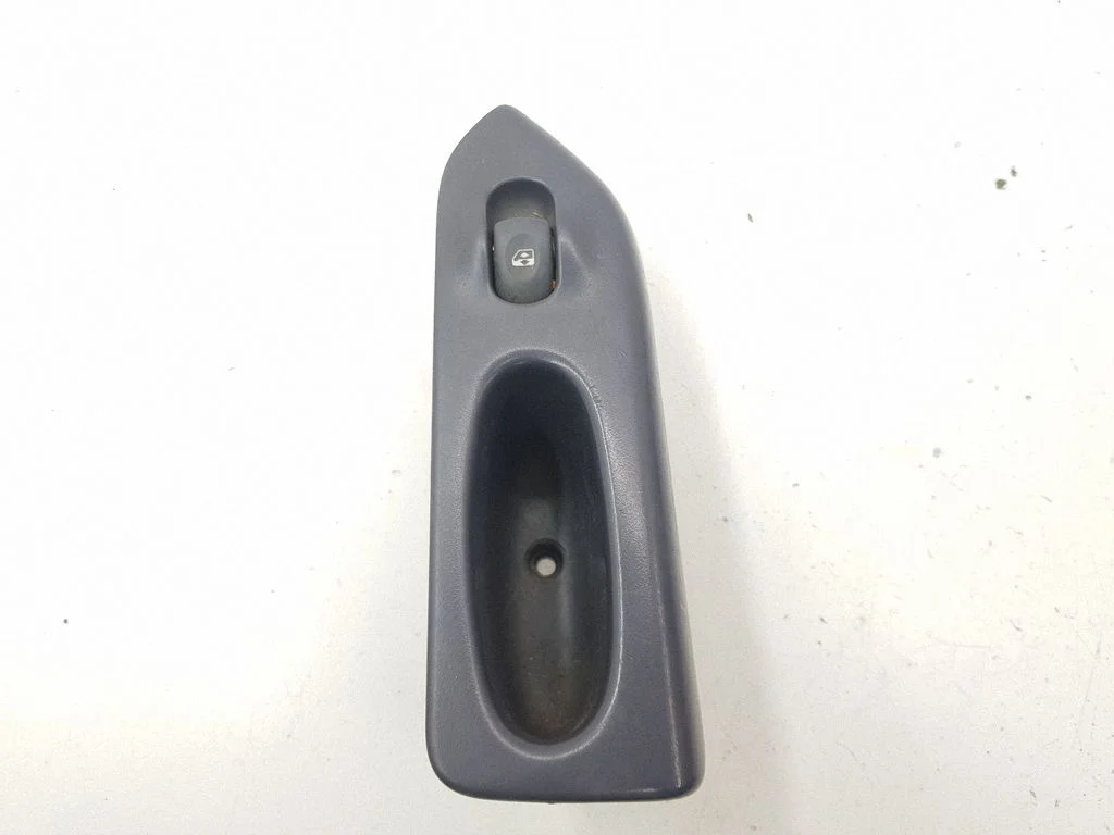 Electric window control switch 7701708157