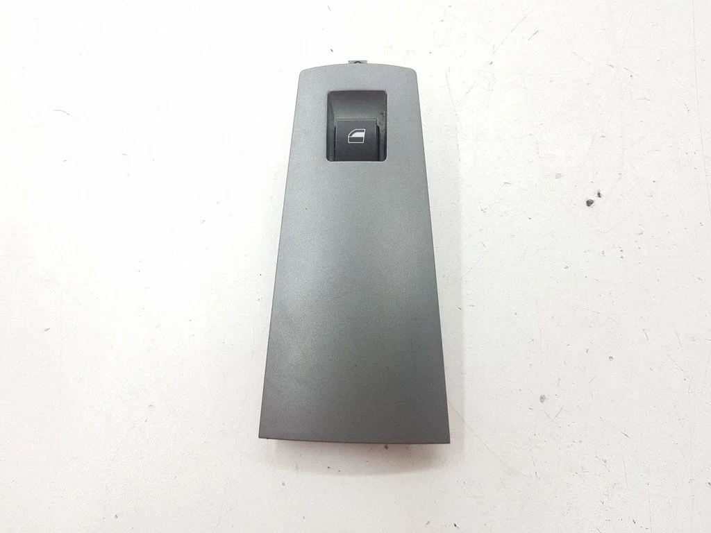 Electric window control switch – BMW 7 Series E65 E66 (2001-2008)