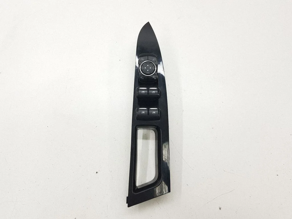 Electric window control switch DS7314A563
