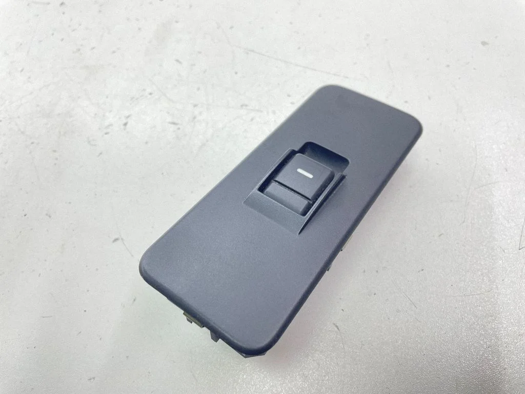 Electric window control switch YUD501070PVJ