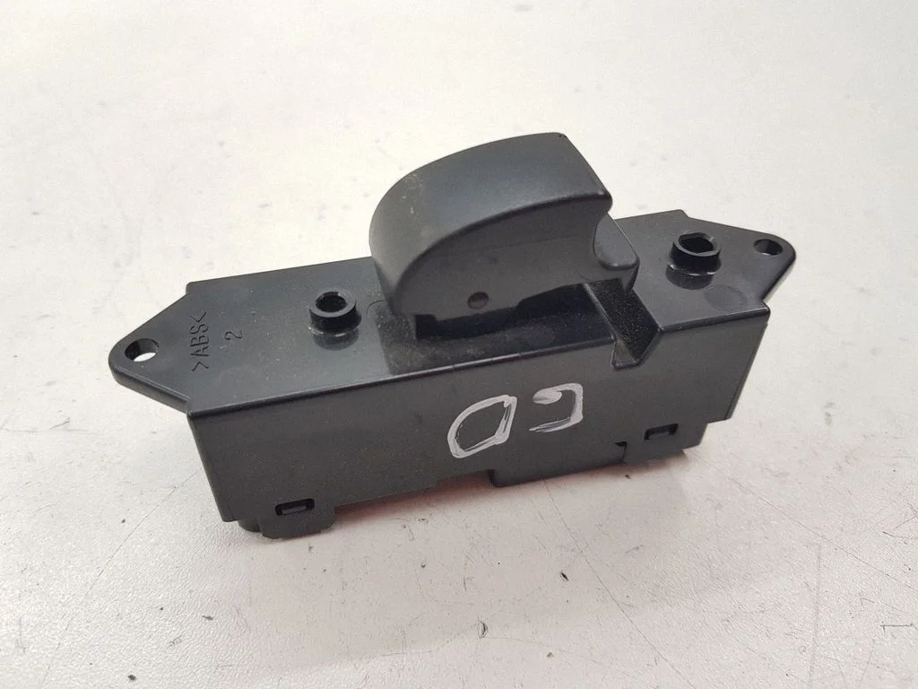 Elektrisko logu slēdzis 8608A062