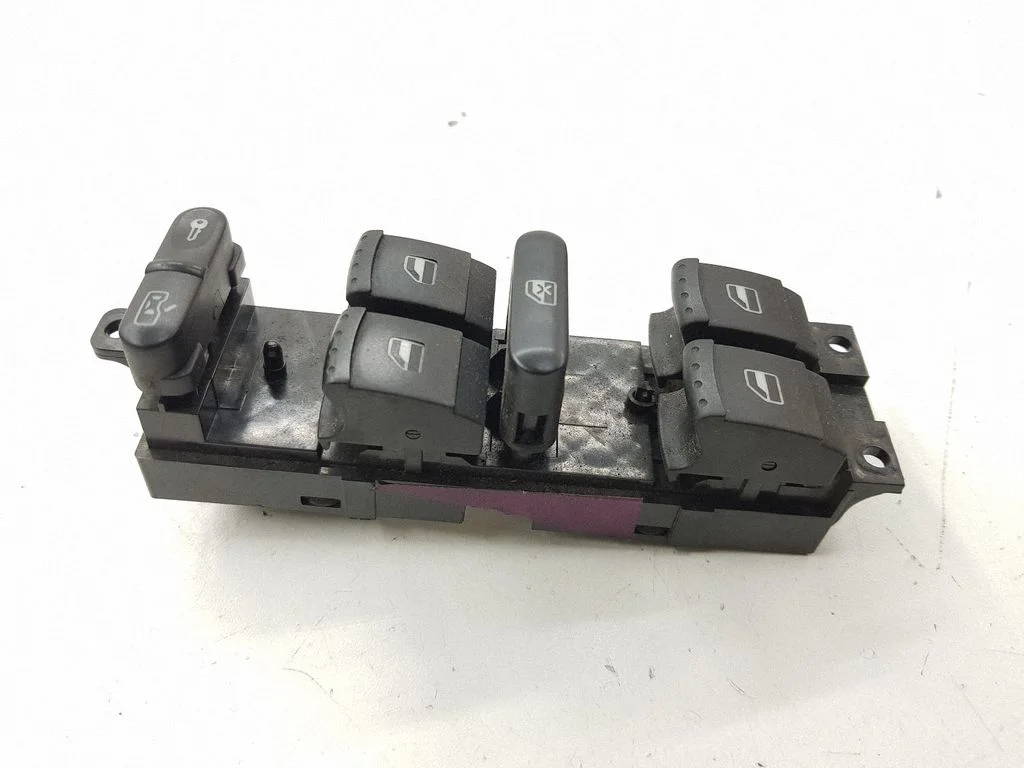 Elektrisko logu slēdzis 1J4959857D