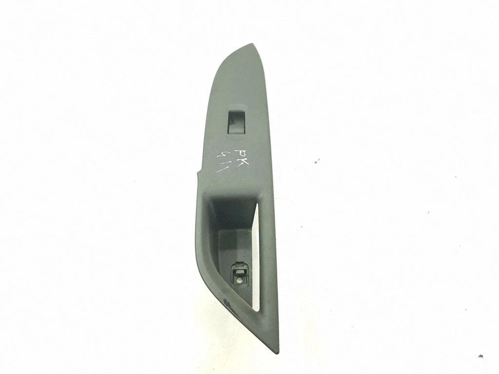 Electric window control switch 8608A242