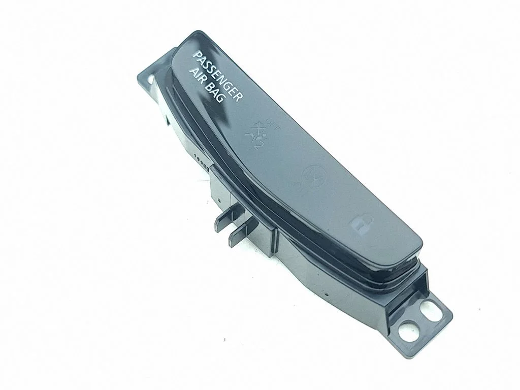 Wyłącznik poduszki powietrznej pasażera – Nissan Juke II F16 (2019-)