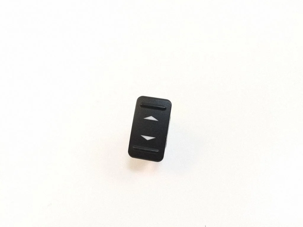 Electric window control switch 6M2T14529AD