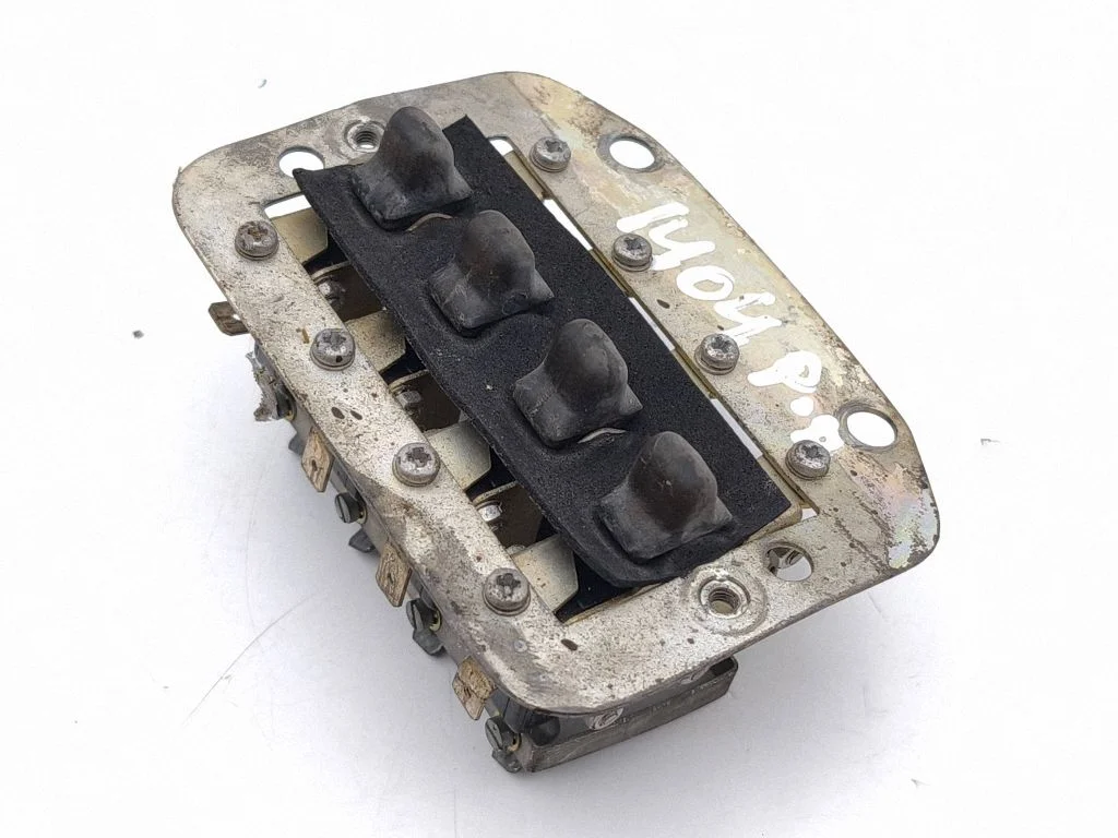 Other switches/knobs/shifts – Rolls-Royce Silver Spur (1980-1998), right