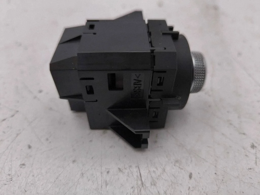 Other switches/knobs/shifts 81C919616A