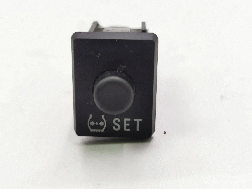 Other switches/knobs/shifts – Toyota Auris E180 (2012-2018)