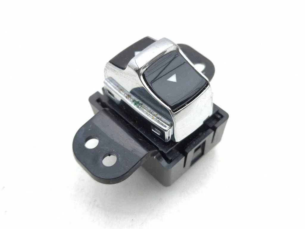 Other switches/knobs/shifts – Infiniti Q50 (2014-)