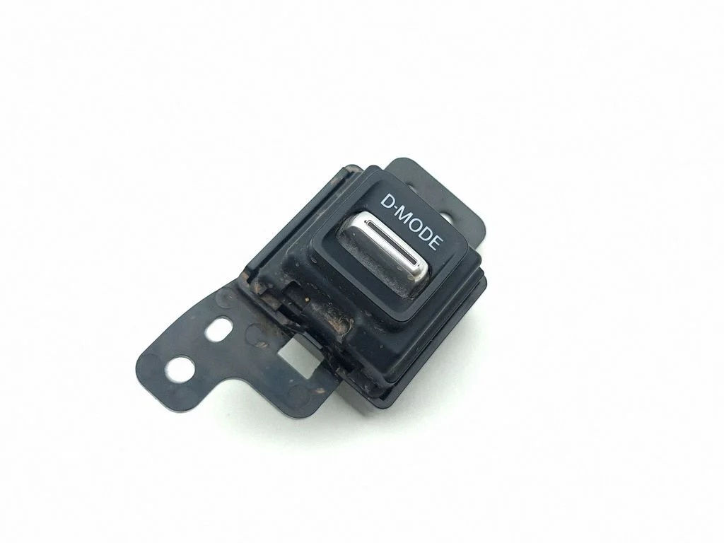Citi slēdži/rokturi/pārslēdži – Nissan Qashqai J12 (2021-)